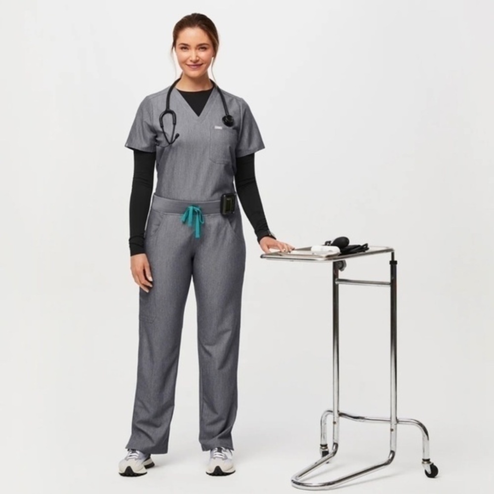 Figs Kade Cargo Scrub Pants